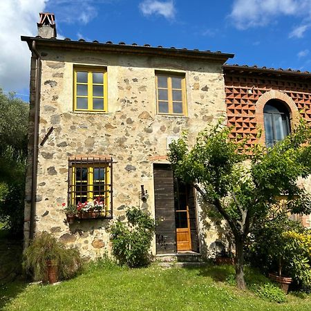 La Casina Dei Frati Villa Лука Екстериор снимка