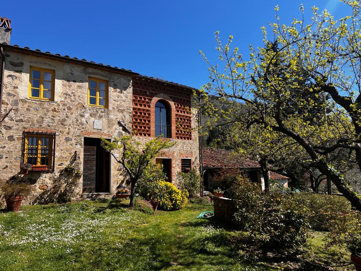 La Casina Dei Frati Villa Лука Екстериор снимка
