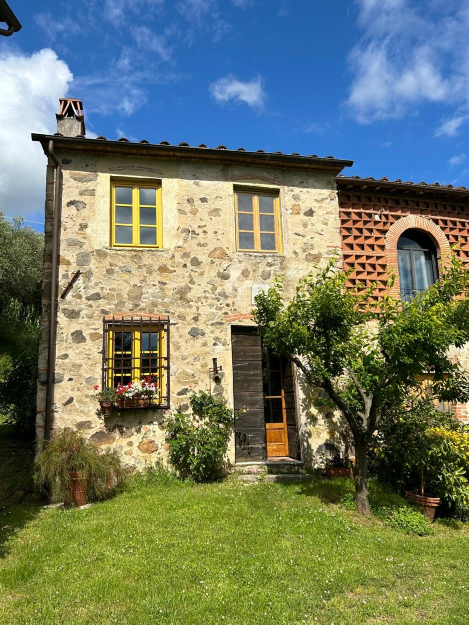 La Casina Dei Frati Villa Лука Екстериор снимка