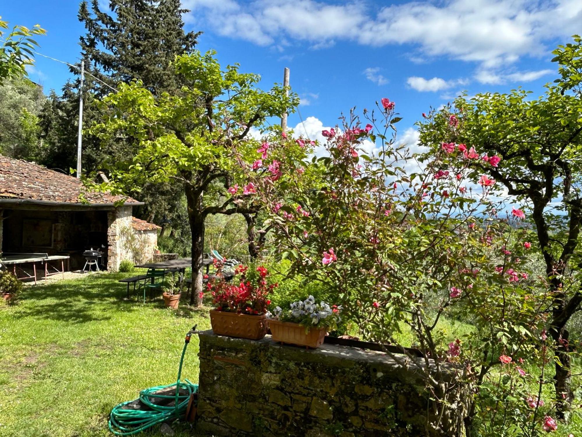 La Casina Dei Frati Villa Лука Екстериор снимка